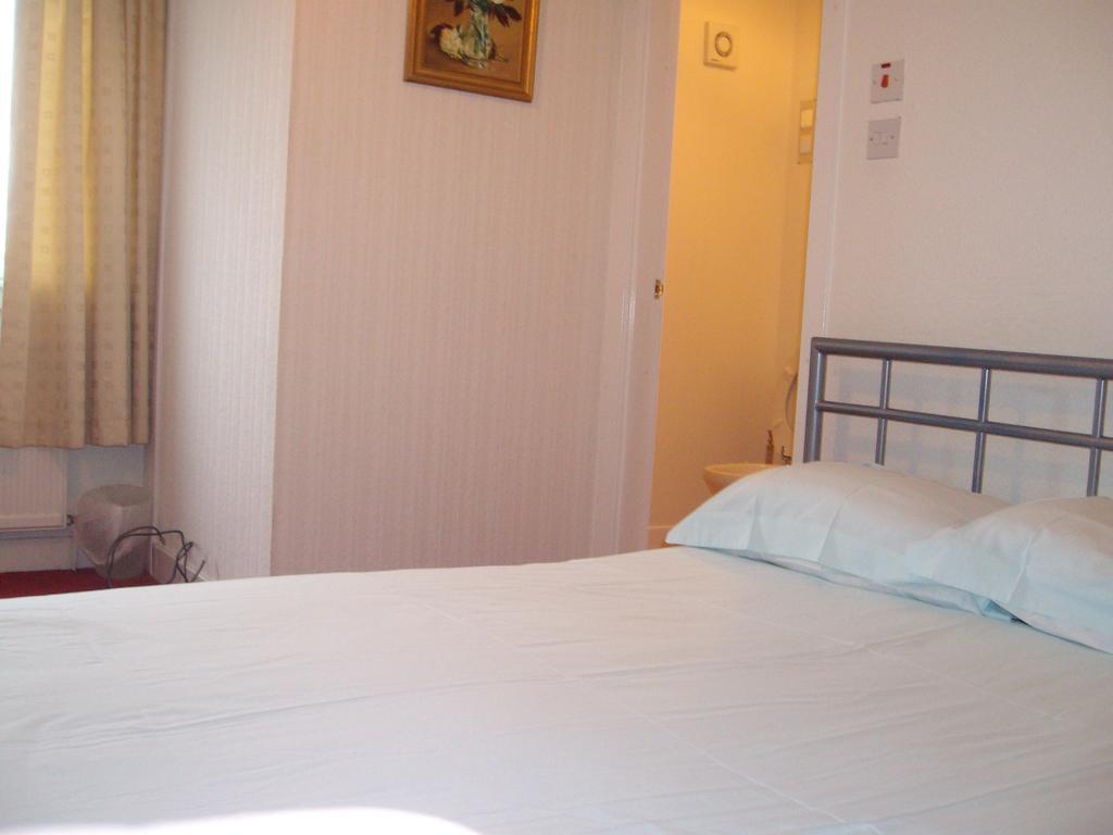 Lindhome Guest House Aberdeen Zimmer foto