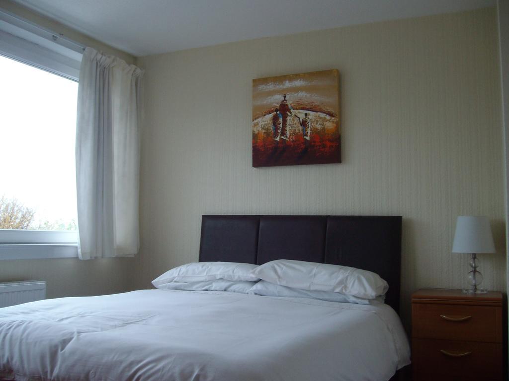 Lindhome Guest House Aberdeen Zimmer foto